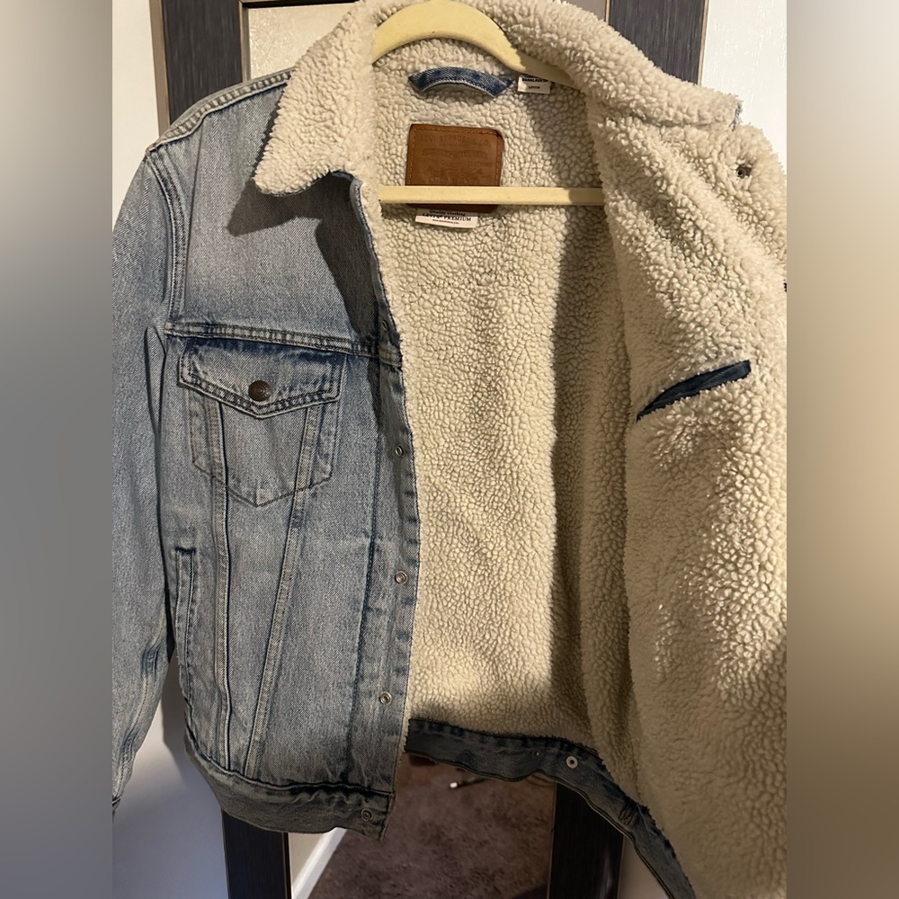 Jacket, sueter - Picture 3 of 9